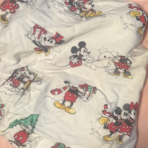 Pottery Barn Kids Flannel Mickey & Minnie Holiday Crib Sheets - Picture 1 of 1